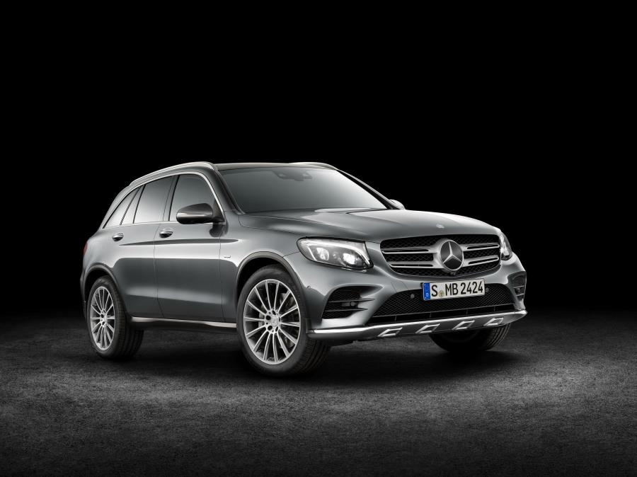  Mercedes-Benz GLC350 e 4Matic Edition 1 2015 года  (фото 19 из 34)